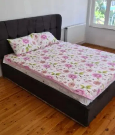 Apartamento Merkezde Full Esyali Denize 50mt *
