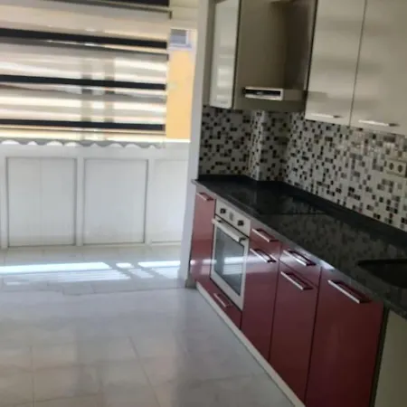 Апартаменти Merkezde Full Esyali Denize 50mt Аланія